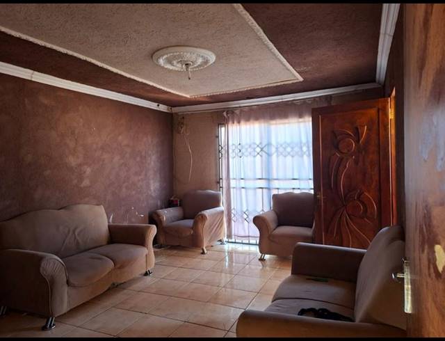 3 BEDROOM HOUSE FOR SALE IN BRAM FISCHERVILLE